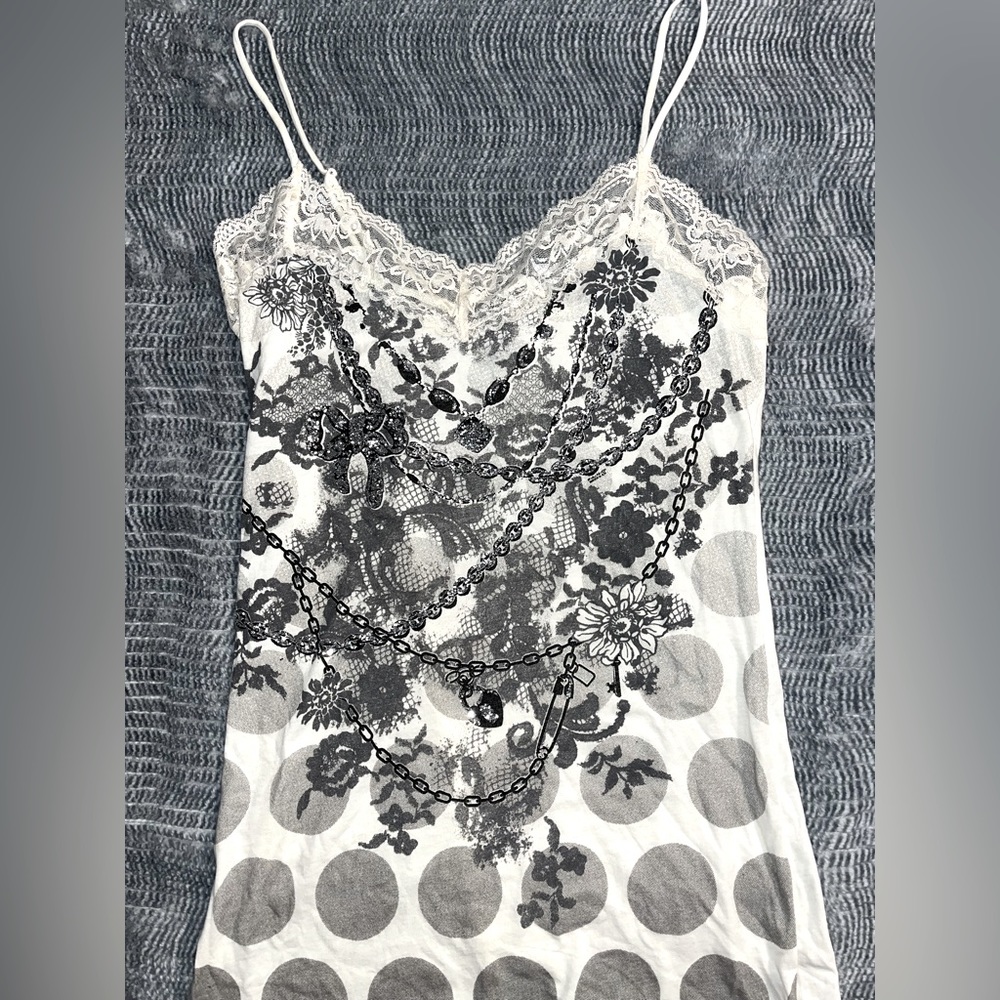 White fang tank top size large
